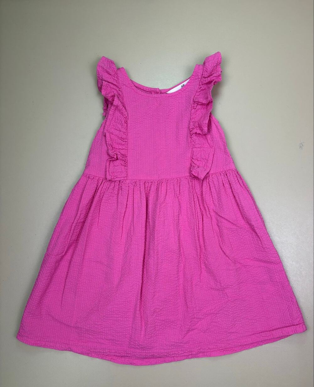 H&M Girls Pink Seersucker Ruffle Dress Size 4T Button Back Summer EUC
